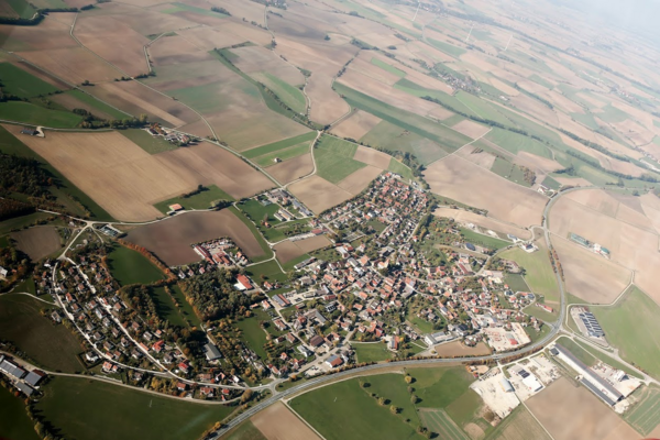 Bild vergr&ouml;&szlig;ern: Luftbild Gemeinde Insingen