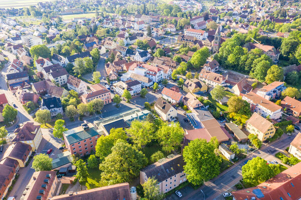 Bild vergr&ouml;&szlig;ern: Luftbild der Gemeinde Neuendettelsau