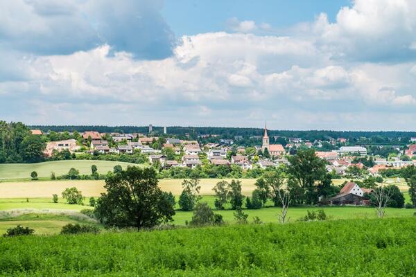 Bild vergr&ouml;&szlig;ern: Skyline Sachsen bei Ansbach