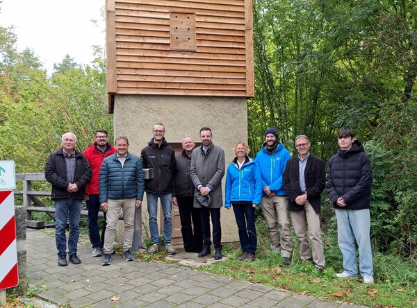 Bild vergr&ouml;&szlig;ern: Artenschutzturm Gruppenfoto